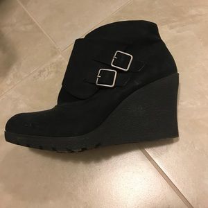 Brand new Metaphor boots